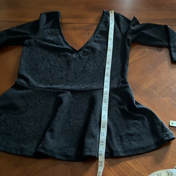 Forever 21 Black semi sheer Lace Print Knit Top with Peplum Juniors Medium - Picture 10 of 10